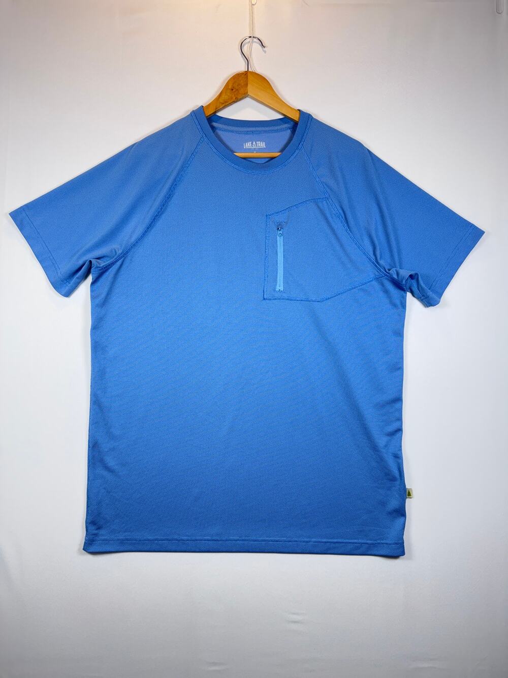 Lake & Trail Mens XL Blue Athletic Shirt Short Sleeve Zip Pocket Performance Tee